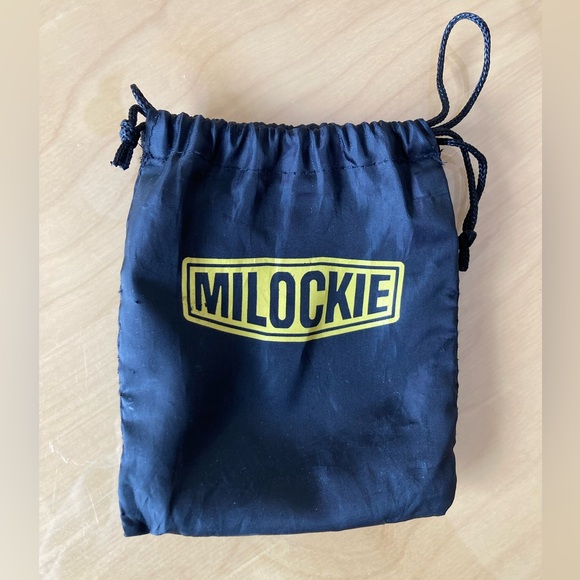 Milockie Hotel Safe Guard with Padlock, Keys & Black Pouch - Picture 8 of 11